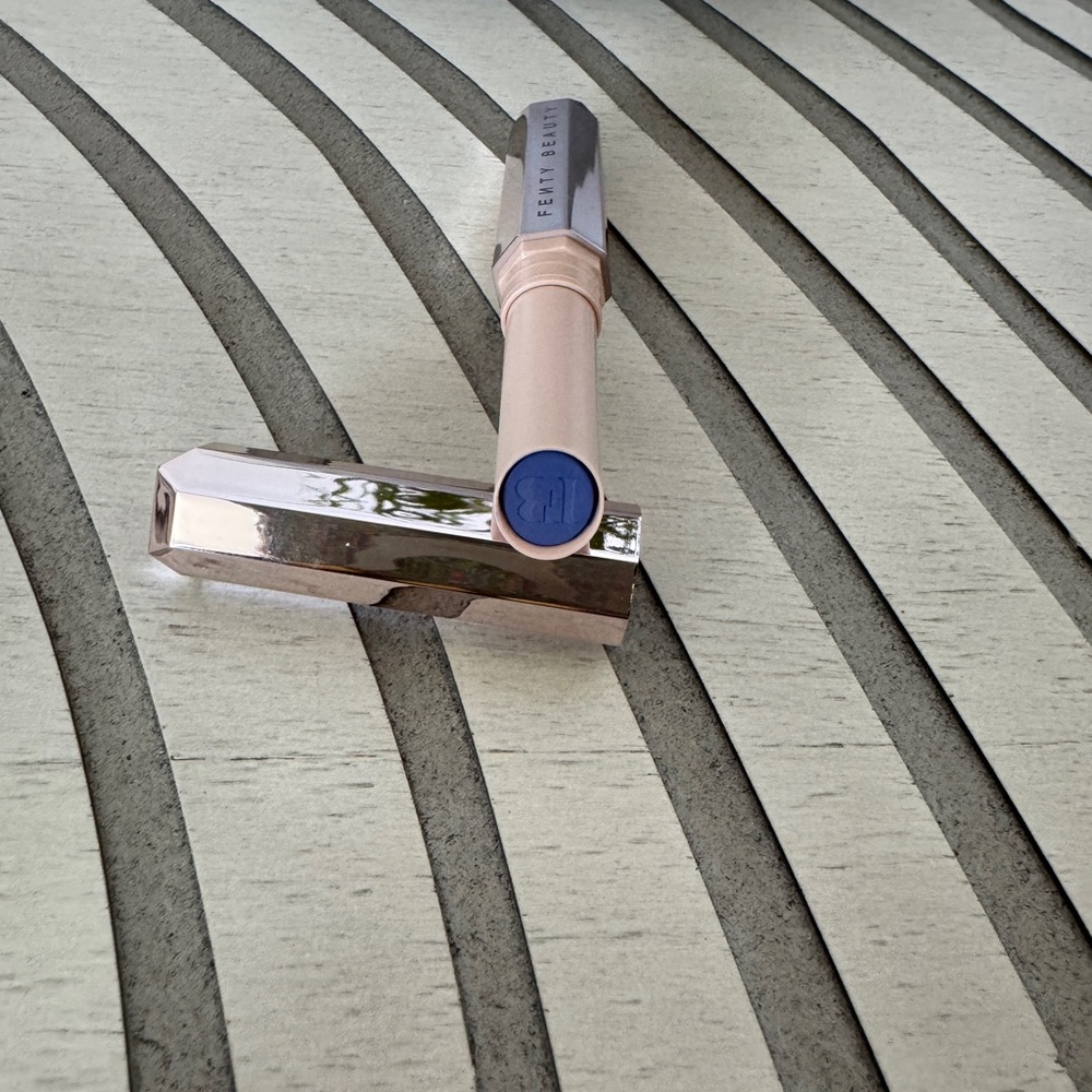 Fenty Beauty Lipstick in Mattemoiselle Blue